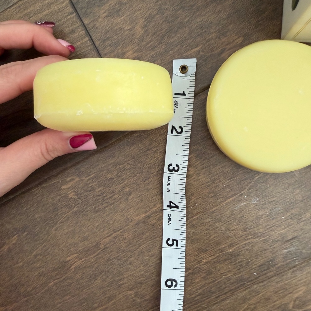 Fine Vegetable Italian Lemon Soap - Picture 5 of 6